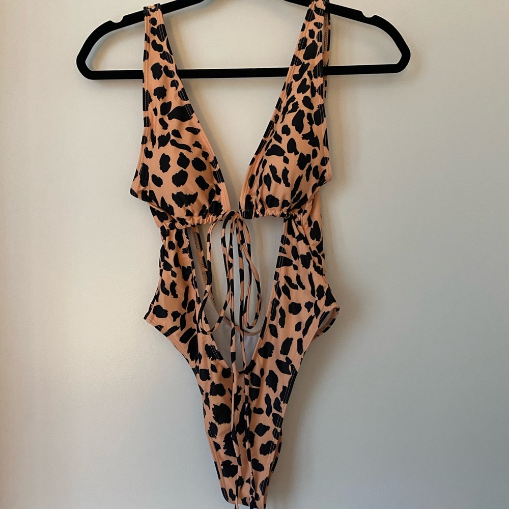 One piece bathing suit